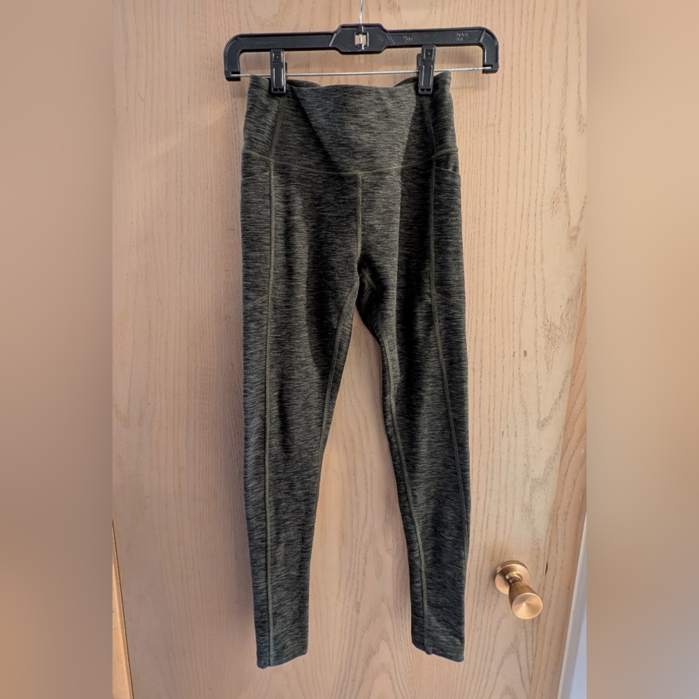 Victoria's Secret Size 2 Green Leggings